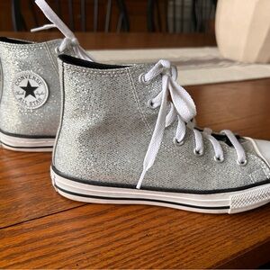 Girls’ sz 3 Converse